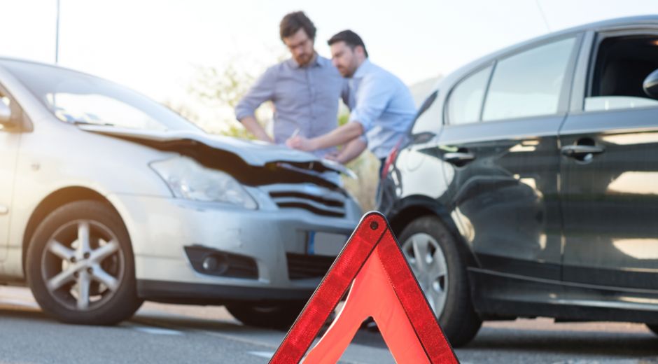 El SOAT es el seguro obligatorio para los accidentes de tránsito. No tenerlo actualizado tiene multa.