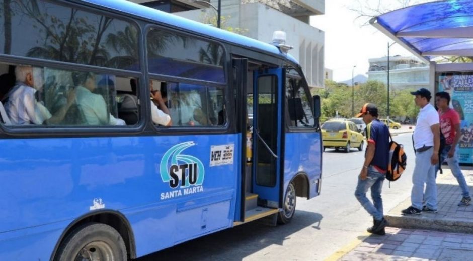 Buses de transporte público en Santa Marta.