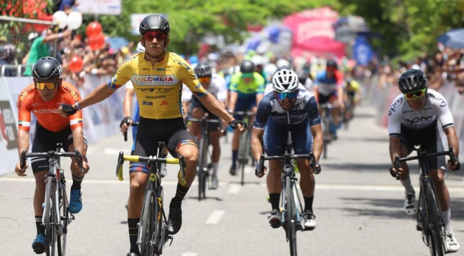 Nelson Soto se impone en la meta en Yopal.