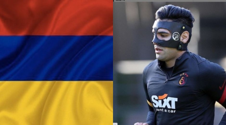 El delantero samario acompañó su publicación con una bandera de Colombia al revés. 