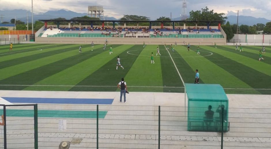 El partido se jugó en el estadio Rafael Castañeda de Fundación. 