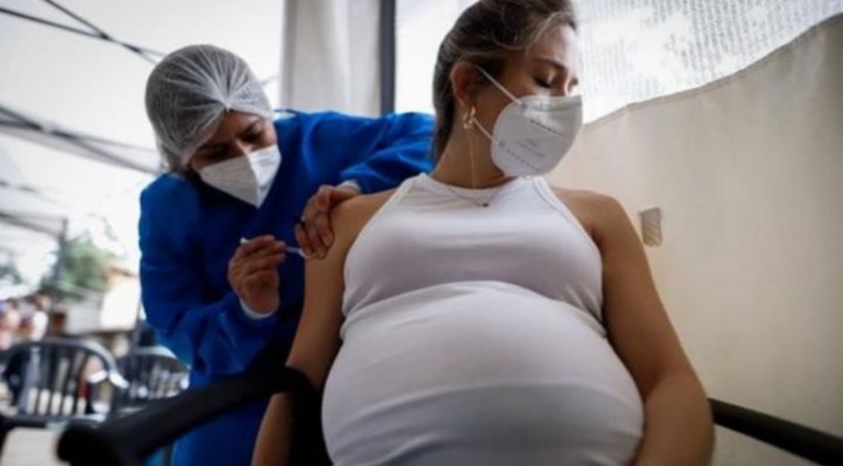 Mujeres embarazadas.