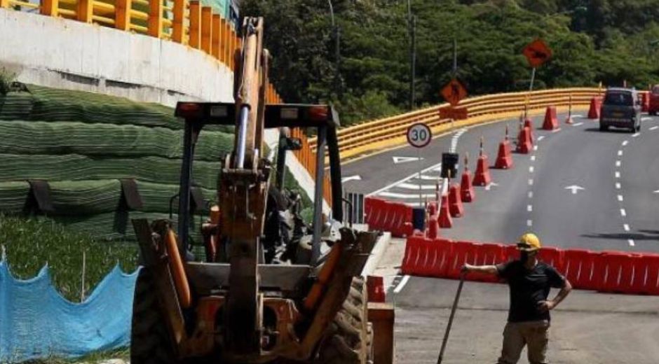 Recursos se utilizarán para la rehabilitación y el mejoramiento de cerca de 306 kilómetros de la malla vial entre Valle del Cauca y Cauca.