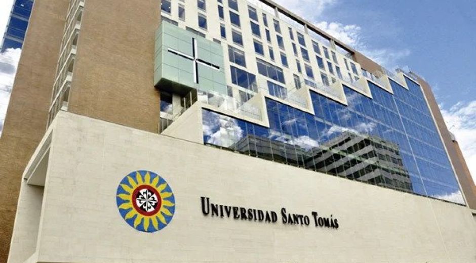 Sede de la Universidad Santo Tomás, una de las instituciones afectadas.