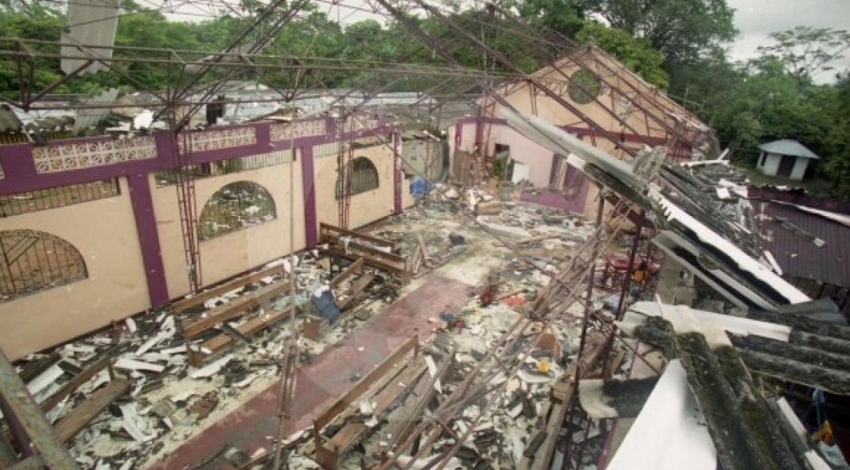 Estado en quedó la iglesia de Bojayá tras la explosión.
