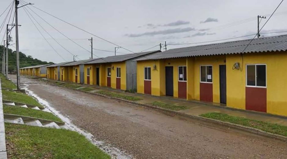 Presidencia En materia de vivienda, durante el cuatrienio, el Fondo Adaptación ha entregado 1.140 soluciones de vivienda en el departamento.