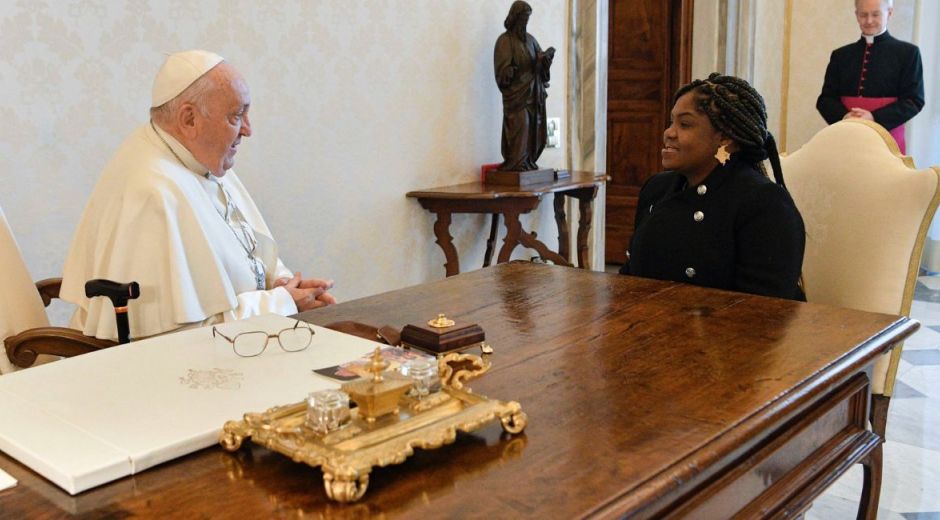 Papa Francisco y la vicepresidente Francia Márquez