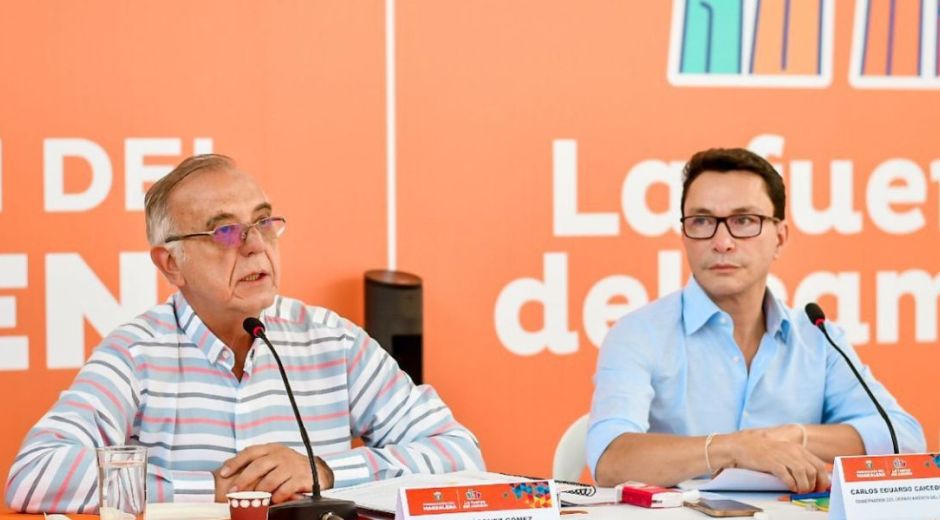 Cortesía Ministro Iván Velasquez y el gobernador del Magdalena, Carlos Caicedo.