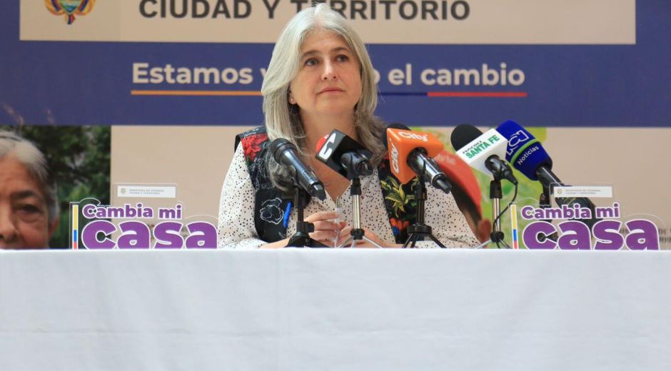 La ministra de Vivienda, Catalina Velasco.