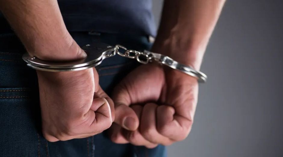 Arrestado hombre por haber abusado sexualmente de su hijastra 