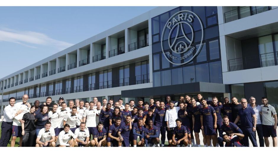 Neymar en su despedida del PSG.