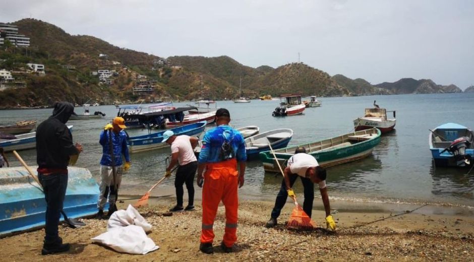 Limpieza en las playas de 'Los Cocos' y Taganga'