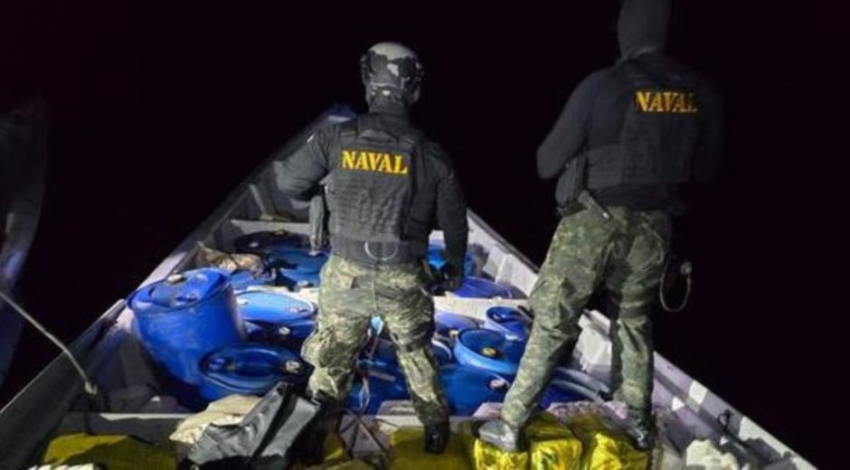 X La droga fue interceptada a unas 272 millas náuticas de la estación de la Fuerza Naval de Honduras en Puerto Castilla.