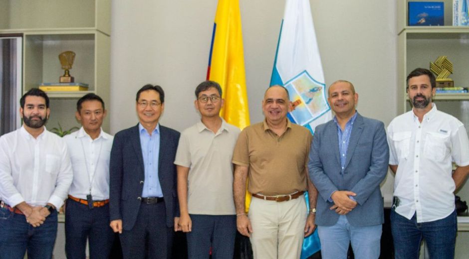 Alcalde Carlos Pinedo y embajador de Colombia en Corea