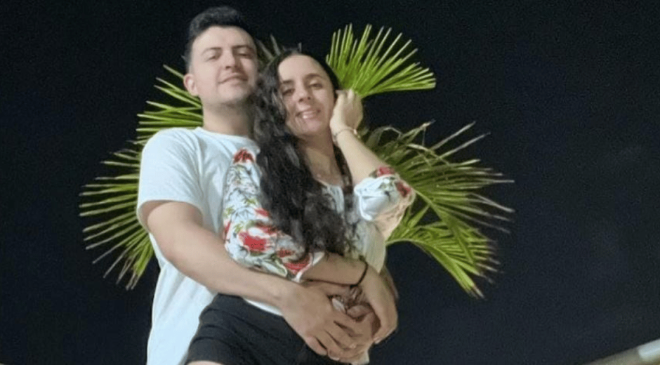 Santiago López Urrea y Yuleisy López Pérez disfrutando en Santa Marta días antes de la desaparición del hombre.