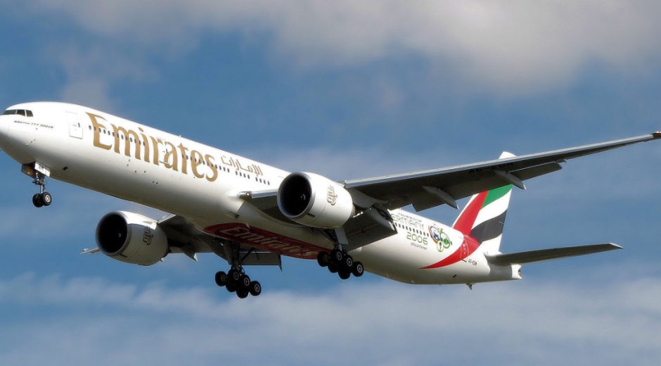 Aerolínea Emirates.