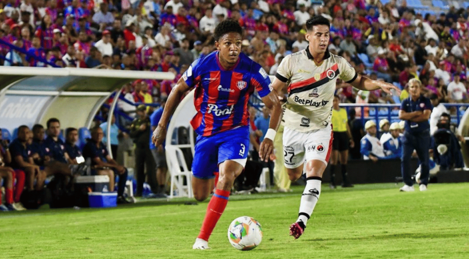 Ruyeri Blanco anota gol de 'chalaca' y Unión Magdalena empata agónicamente