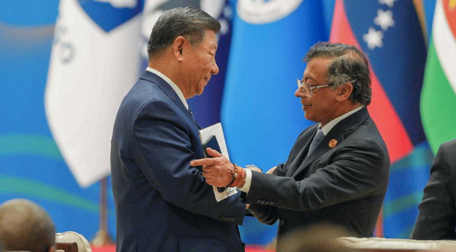 Petro propone cable de fibra óptica entre Asia y América en cumbre Celac-China