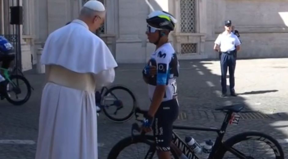 Cortesía Nairo Quintana y el Papa León XIV.