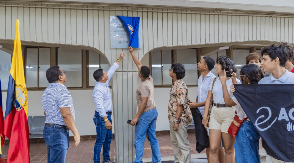 Cortesía Unimagdalena renombra plazoleta central en homenaje a Hugo Maduro