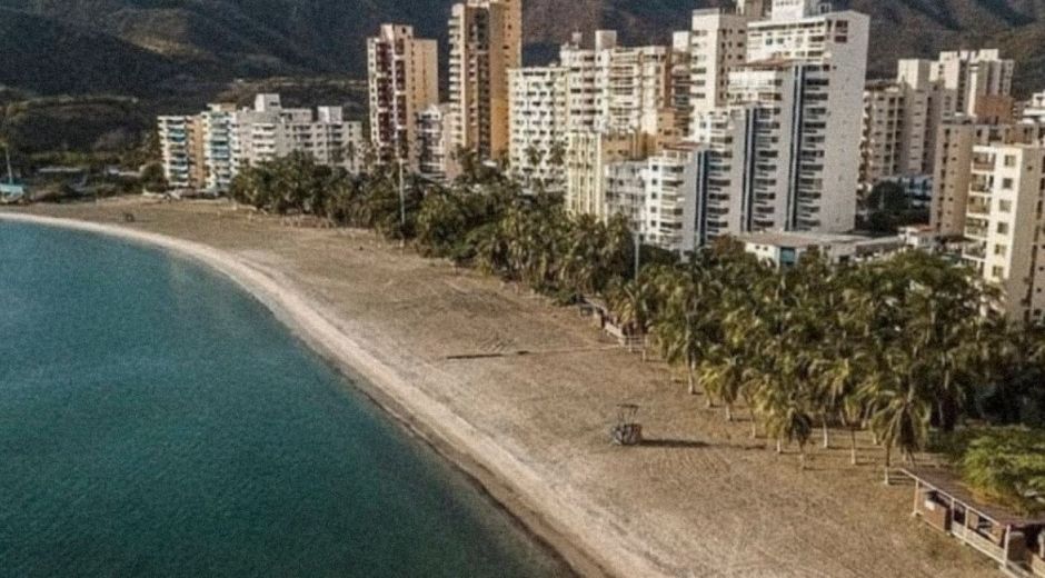 Se propone una zona de playa con regulación de ruido.