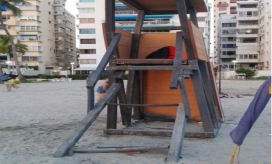 Ni un año duró esta torre de vigía en la playa de El Rodadero