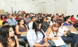 Docentes en la socialización de 'Viajeros del Pentagrama'.