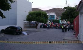 Lugar de la escena del crimen en la que fue asesinada una persona este sábado.