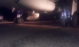 La pista del Aeropuerto Alfonso López, de Valledupar, se ‘tragó la llanta de un avión.