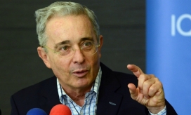 Álvaro Uribe  Vélez.