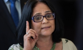 La ministra de la Mujer, la Familia y los Derechos Humanos en el gobierno de Jair Bolsonaro, Damares Alves.