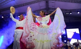 La reina infantil, Luisa Urieles