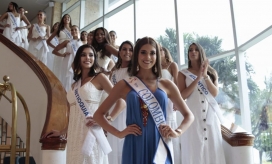 La señorita Colombia Gabriela Tafur junto a las 22 candidatas de esta edición.