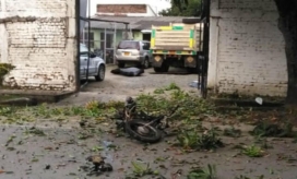 Lugar donde estalló la motocicleta bomba.