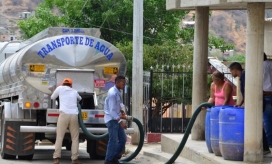 El Tiempo En 160 barrios de la ciudad se están abasteciendo con carrotanques.