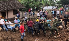 EJÉRCITO DESLIZAMIENTOS DE TIERRA EN ROSAS, CAUCA.