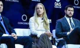  Lilian Tintori, en el foro de la Concordia.
