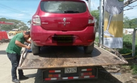 Uno de los vehículos inmovilizados.