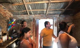 Este programa permitirá mejorar las condiciones de las viviendas en 10 barrios de Santa Marta. 
