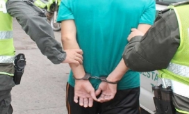 El procesado habría agredido a la víctima en uno de los baños del centro asistencial. 