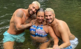Maluma y su madre en compañia de Pipe Bueno.