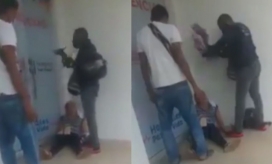 La mujer y sus familiares en la entrada del hospital de Fundación.