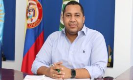 El funcionario es investigado por presuntas irregularidades en la contratación de obras. 