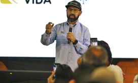 Ministro de Minas y Energía, Andrés Camacho.