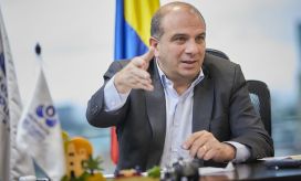  Defensor del Pueblo, Carlos Camargo Assis.