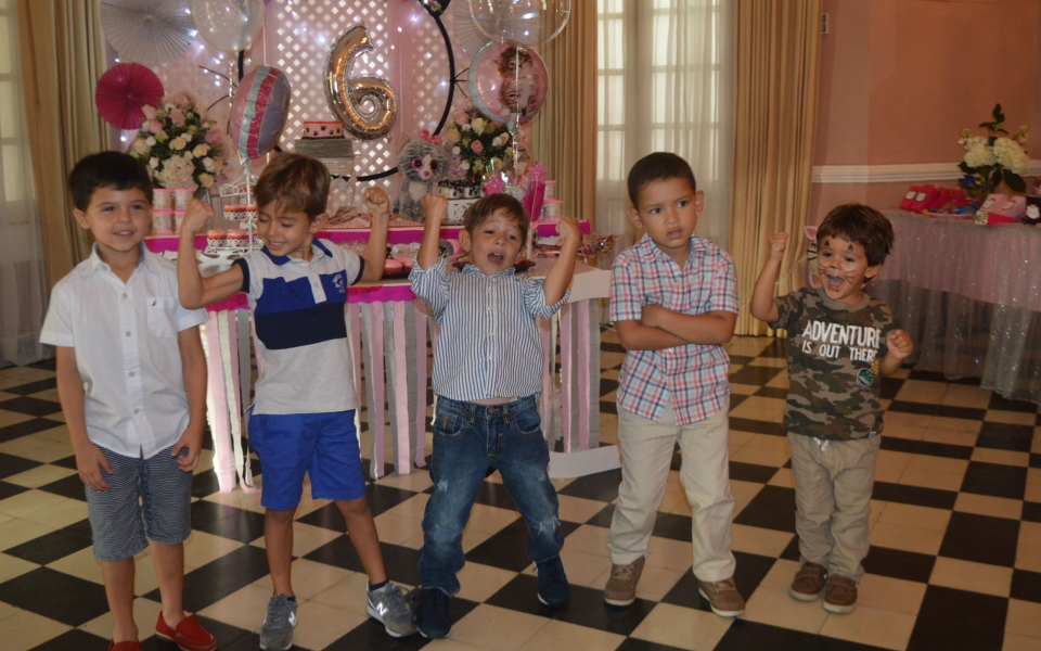 Nicolás Noguera, Federico Díazgranados, Federico Gutiérrez, entre otros niños.