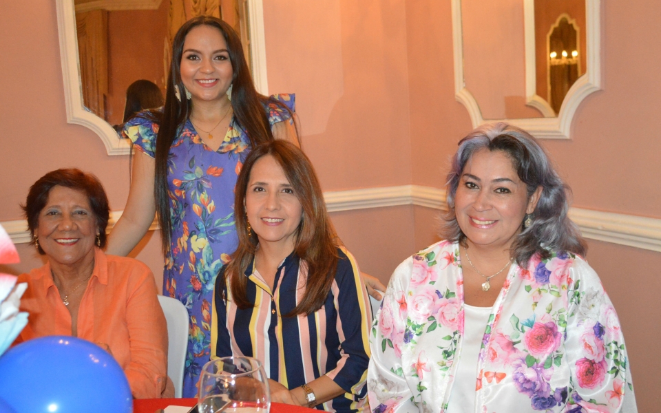 Cristina Miranda, Lina Alzate, Rocío Palacio y Carmen Trout.