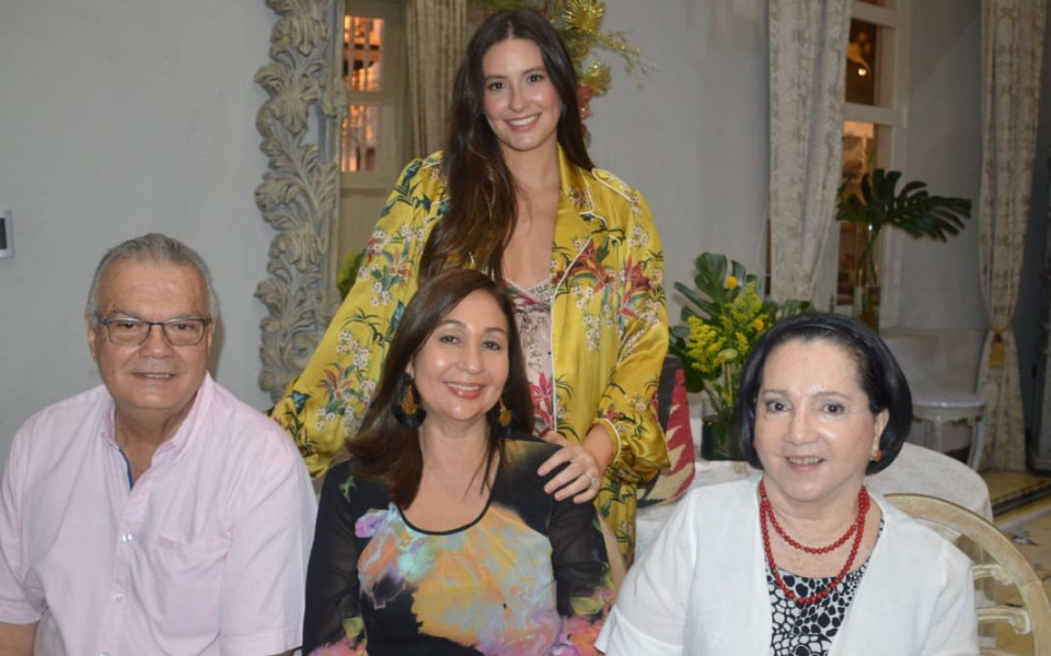 Taliana Vargas, Lazaro Travecedo, Martha de Travecedo y Zarita Abello