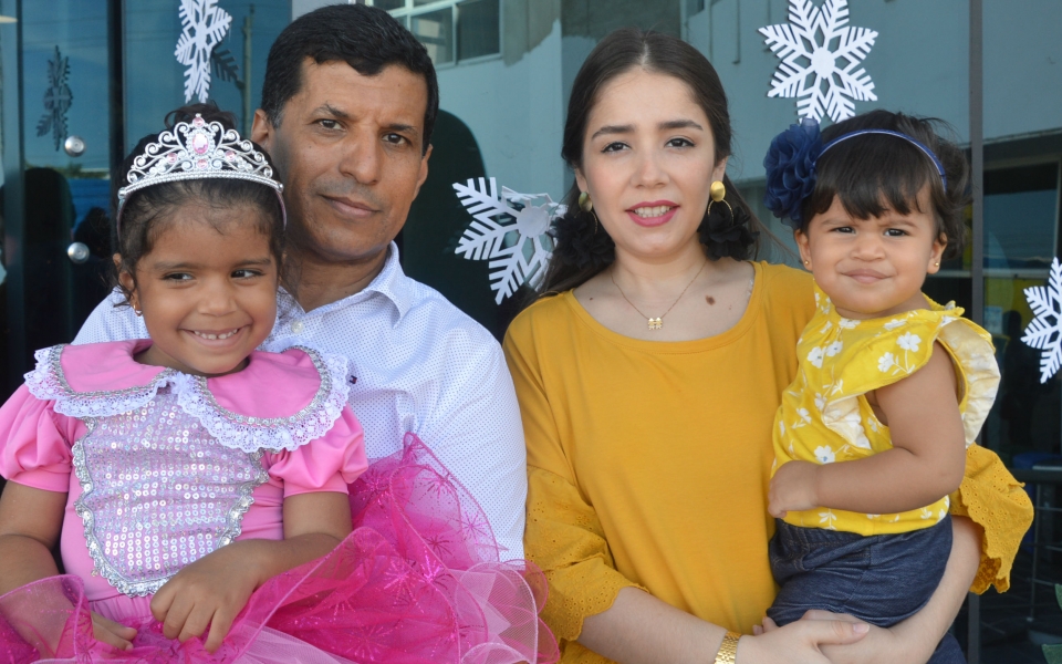 Samuel Linero Díaz Granados, María José Vargas, Luciana y Elena Linero Vargas