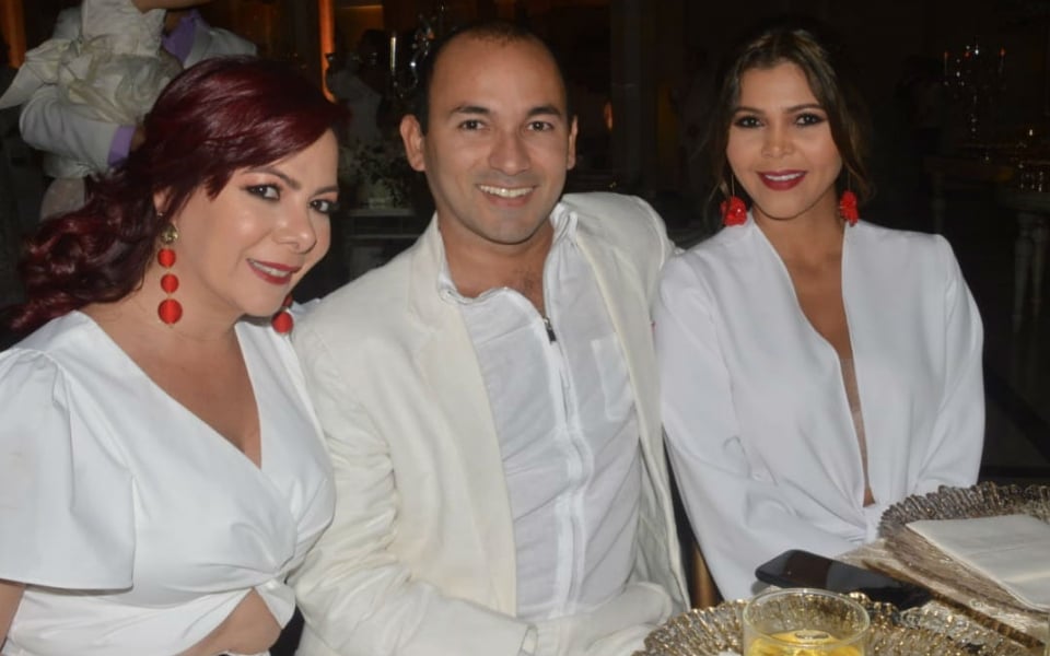 Gina Marcos, Alfredo Marcos y Melissa Pinedo